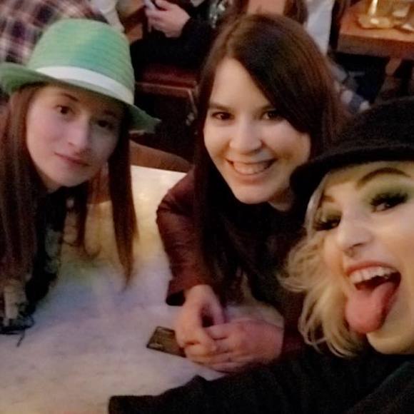 Meet your Posher, Deanna - Picture 1 of 1